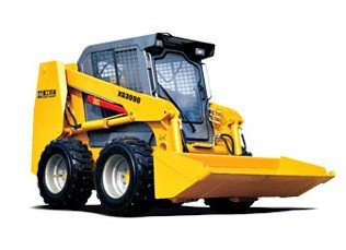 廈門(mén)廈工XGMA滑移裝載機(jī)、兩頭忙進(jìn)口（PERKINS鉑金斯）發(fā)動(dòng)機(jī)