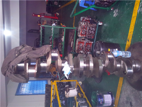 三菱R16柴油發(fā)動機曲軸