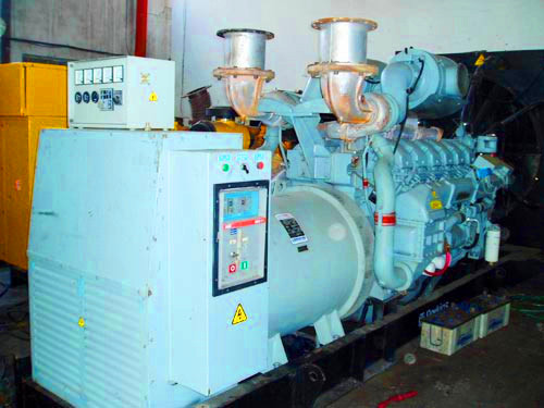 江北租賃370kw發(fā)電機(jī)價位、連桿的作用是連接活塞和曲軸